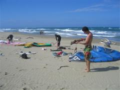 Kiteboarder renters set up at Vecinos beach